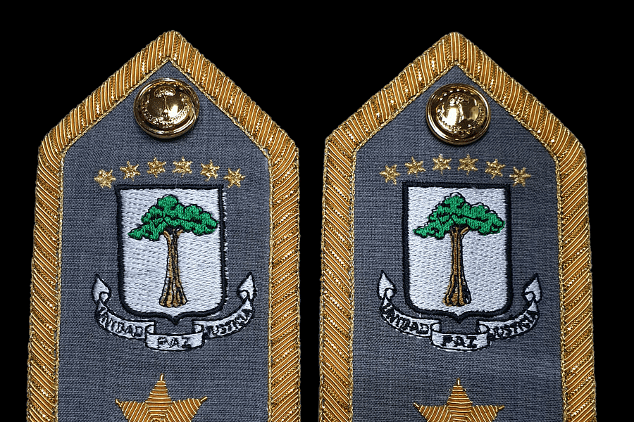 readable badge logo typography