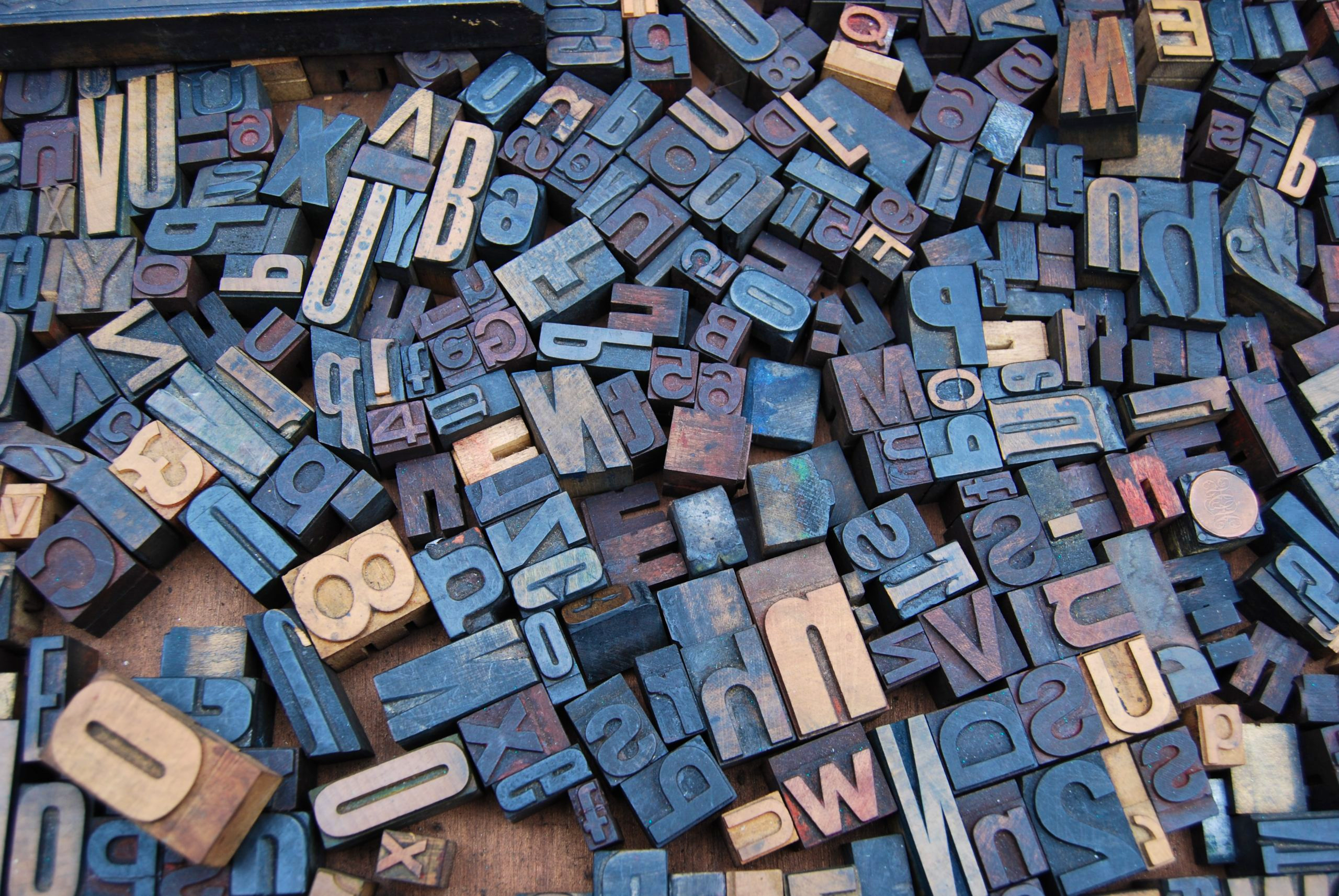 Serif typography money logo